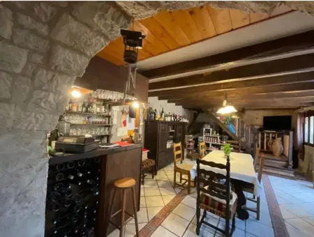 Maison de charme avec cheminée et jardin à Saint-Jean-de-Sauves - Photo 7