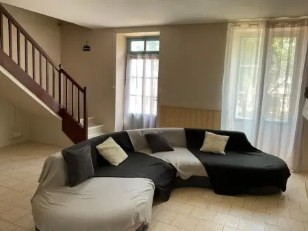 Maison de charme avec cheminée et jardin à Saint-Jean-de-Sauves - Photo 11