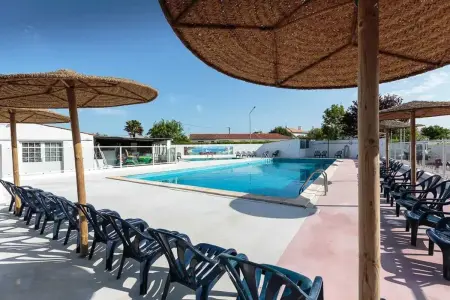 Bungalow charmant à Meschers-sur-Gironde avec piscine partagée - Photo 10