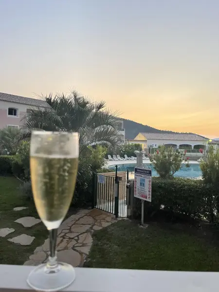 Appartement charmant Roquebrune 35m² piscine partagée - Photo 23