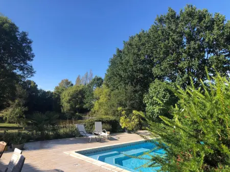 Maison charmante avec piscine privée à Saint-Georges-de-Pointindoux - Photo 18
