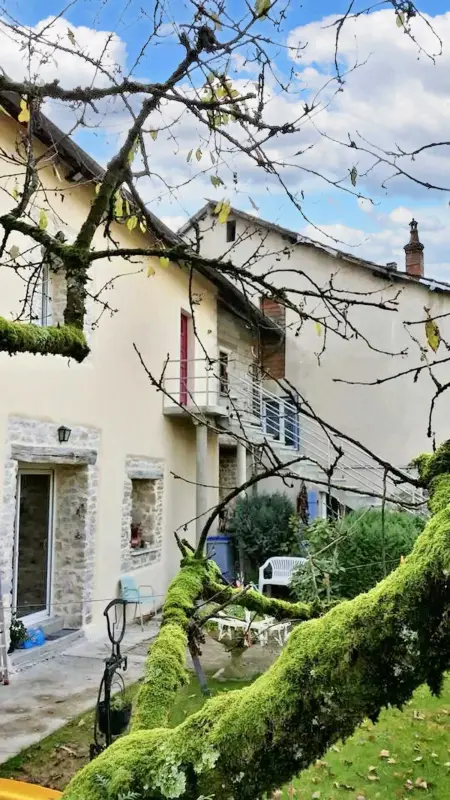 Appartement confortable à Mesnay - 70 m² - Balcon privé - Photo 1