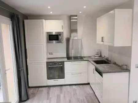 Maison confortable à La Ciotat avec terrasse privée - Photo 6