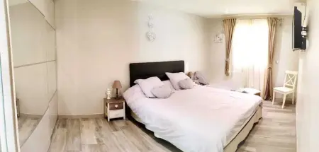 Maison confortable à La Ciotat avec terrasse privée - Photo 8