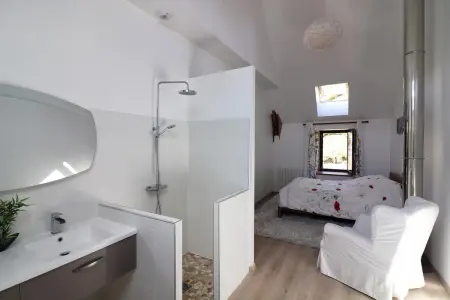 Maison confortable à Thégra avec grand jardin, idéale pour familles. - Photo 3