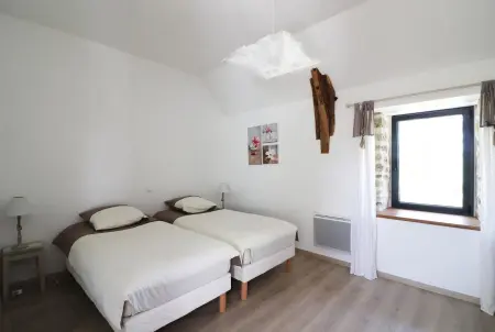 Maison confortable à Thégra avec grand jardin, idéale pour familles. - Photo 4