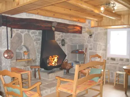 Maison charmante Le Malzieu, jardin, Maison 6 personnes à Le Malzieu Forain - Photo 1