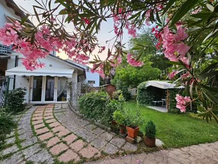 Maison charmante à Marina di Ravenna avec jardin clôturé - Photo 30