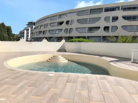 Appartement charmant au Grau-du-Roi avec piscine partagée - Photo 3