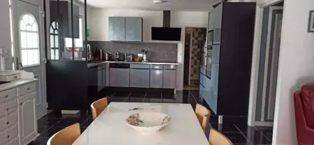 Maison charmante à Marseillan avec grand jardin et terrasse - Photo 2