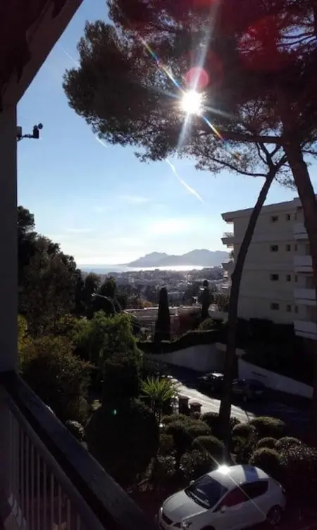 Appartement charmant avec vue sur la mer au Cannet - 58 m² - Photo 5