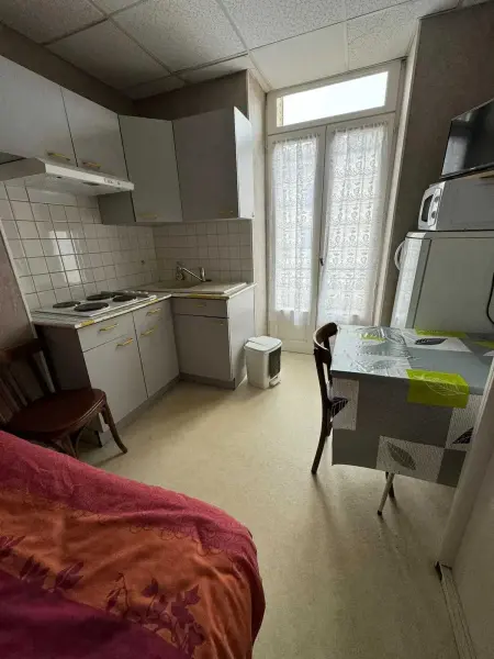 Studio confortable à Néris-les-Bains - 18 m² + Balcon - Photo 4
