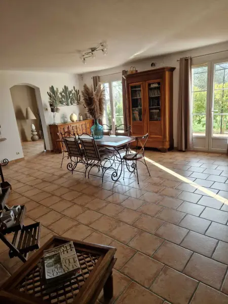 Villa provençale à Arles avec piscine privée et vue jardin. - Photo 2