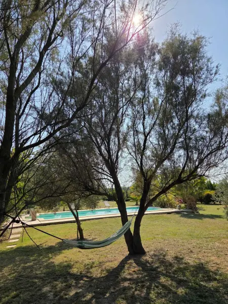 Villa provençale à Arles avec piscine privée et vue jardin. - Photo 25
