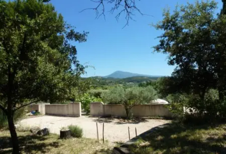 Charmante maison avec piscine à Saint-Hippolyte-le-Graveyron 46 m² ! - Photo 9