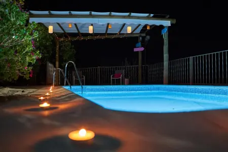Maison chaleureuse à Laroya + jacuzzi, Maison 2 personnes à Laroya - Photo 1