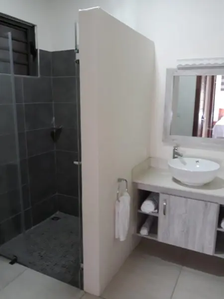 Appartement charmant à Flic en Flac avec piscine partagée - Photo 16