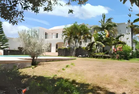 Villa spacieuse avec vue sur mer, à Trou D'Eau Douce. - Photo 6