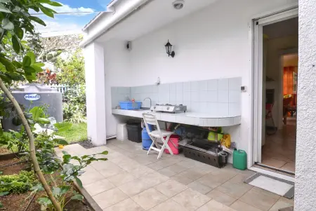 Villa spacieuse avec vue sur mer, à Trou D'Eau Douce. - Photo 10