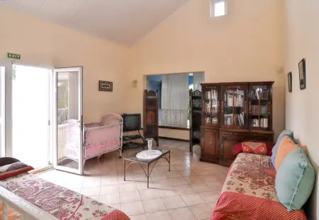Villa spacieuse avec vue sur mer, à Trou D'Eau Douce. - Photo 13