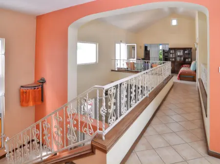 Villa spacieuse avec vue sur mer, à Trou D'Eau Douce. - Photo 25