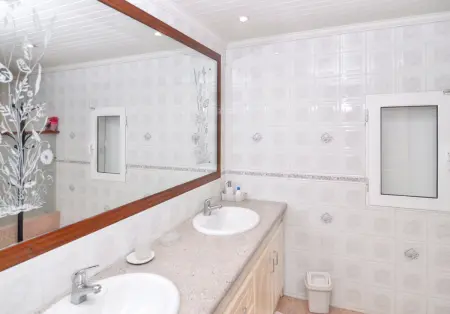 Villa spacieuse avec vue sur mer, à Trou D'Eau Douce. - Photo 27