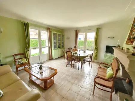 Maison confortable avec piscine près de La Ville-Dieu - Photo 3