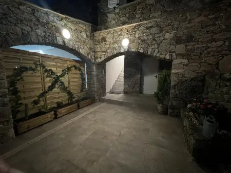 Maison enchanteresse à Santo-Pietro-di-Tenda avec jacuzzi - Photo 30