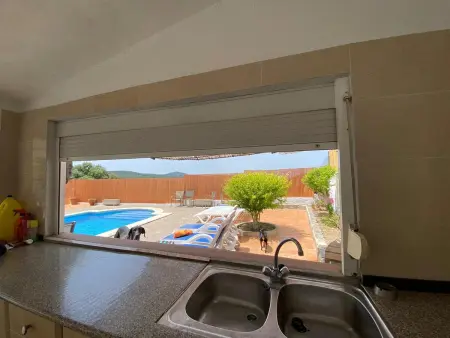 Villa lumineuse à Vidreres avec piscine privée et jacuzzi - Photo 4