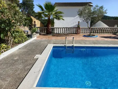 Villa lumineuse à Vidreres avec piscine privée et jacuzzi - Photo 9