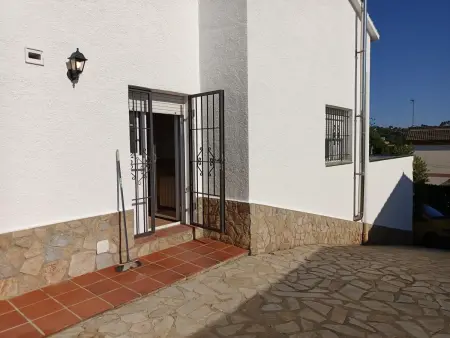 Villa lumineuse à Vidreres avec piscine privée et jacuzzi - Photo 12
