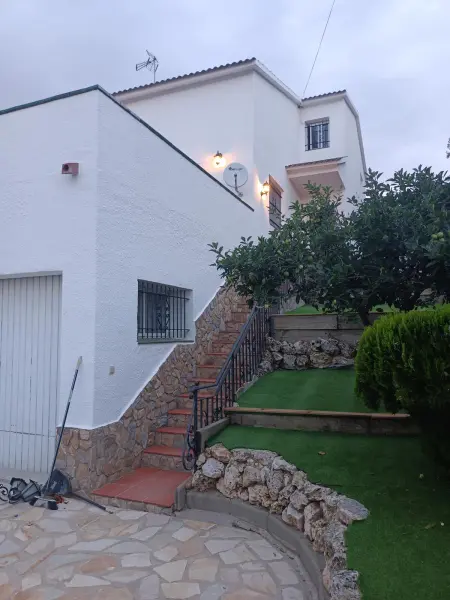 Villa lumineuse à Vidreres avec piscine privée et jacuzzi - Photo 32