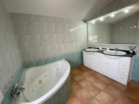 Villa lumineuse à Vidreres avec piscine privée et jacuzzi - Photo 41