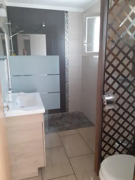 Villa accueillante à Colonzelle avec piscine privée - Photo 24