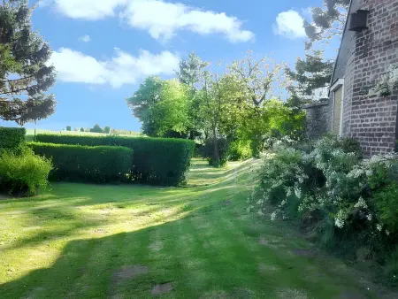 Maison de charme à Mailly-Maillet avec jardin clôturé et cheminée - Photo 10