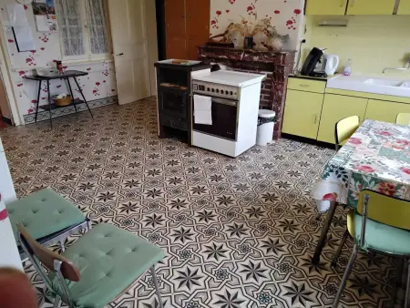 Maison de charme à Mailly-Maillet avec jardin clôturé et cheminée - Photo 21