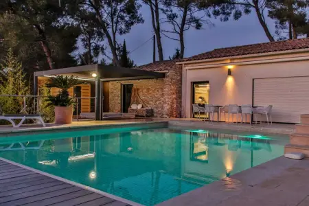 Villa d'exception au Beausset avec piscine chauffée - Photo 2
