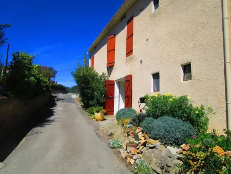 Maison champêtre à Tournissan avec grand jardin - Photo 1