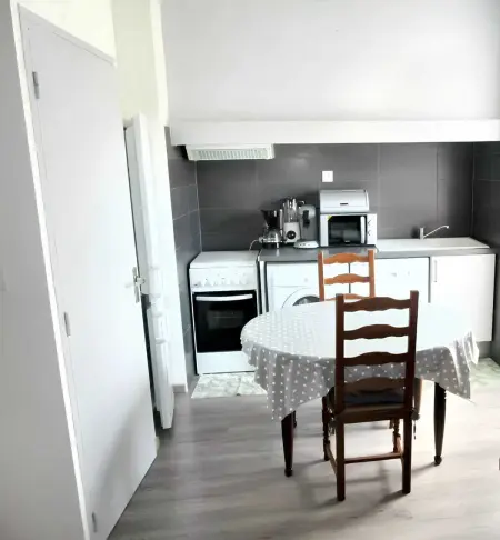 Maison champêtre à Tournissan avec grand jardin - Photo 6