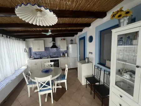 Maison cosy à Malfa avec vue sur la mer et la montagne - Photo 4