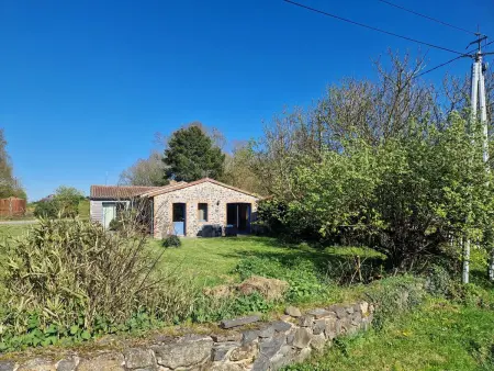 Maison de charme à Mouzillon - Jardin et terrasse accueillante - Photo 5