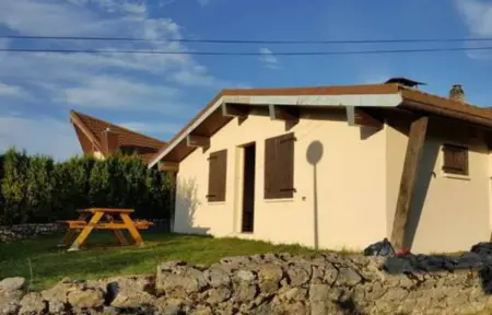 Chalet charmant à Métabief avec vue sur montagnes - Photo 10