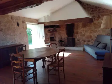 Maison pittoresque à Andeviso avec vue sur la montagne. - Photo 8
