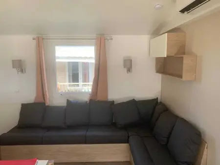 Bungalow confortable à Sérignan avec piscine partagée - Photo 4