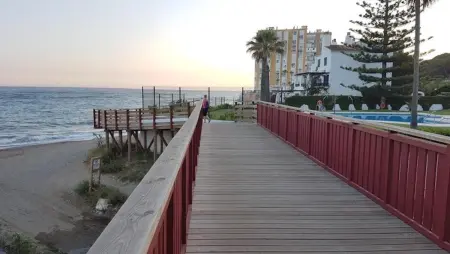 Appartement lumineux à Mijas Costa avec piscine partagée - Photo 17