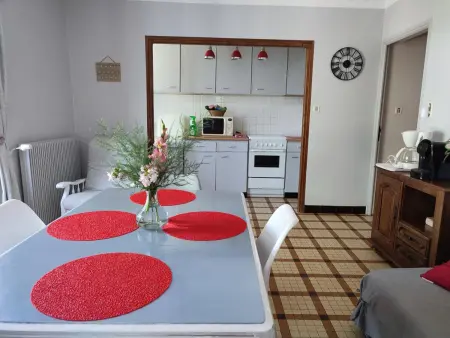 Maison charmante à Florentin-la-Capelle avec vue montagne - Photo 3