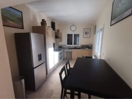 Maison spacieuse à Volvic avec vue sur la montagne - Photo 4