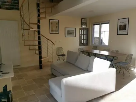Maison spacieuse à Volvic avec vue sur la montagne - Photo 7