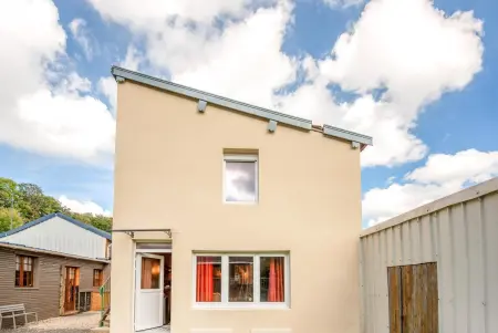 Villa spacieuse à Sapogne-et-Feuchères avec piscine privée, 150 m² - Photo 9