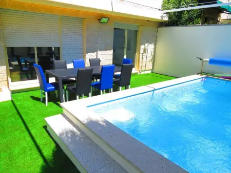 Villa élégante à Porto avec piscine et jacuzzi - Photo 12